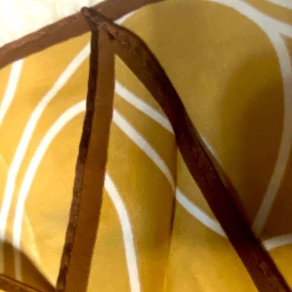 Women’s Coach Goldish tan, brown, white 100% silk scarf vintage classic CC logo - Picture 6 of 6